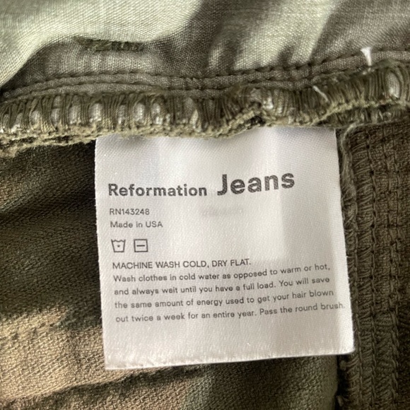 Reformation Austin Pant in Army (Size 26) - Picture 7 of 8